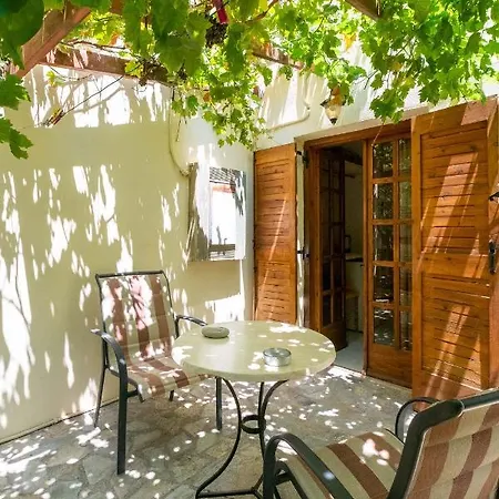 Irtakina Apartment Sougia